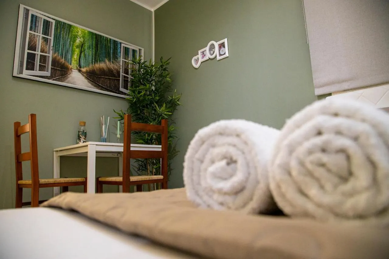Hotel House Orlando Sferracavallo 2*,  Italia