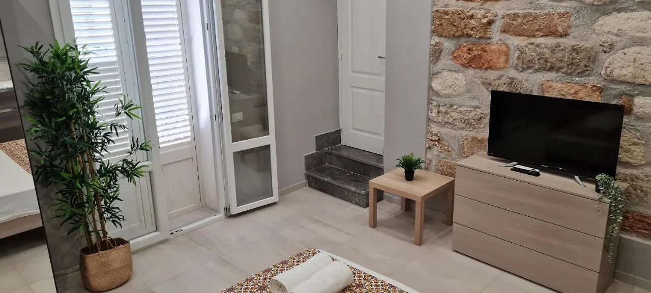 Hotel House Orlando Sferracavallo