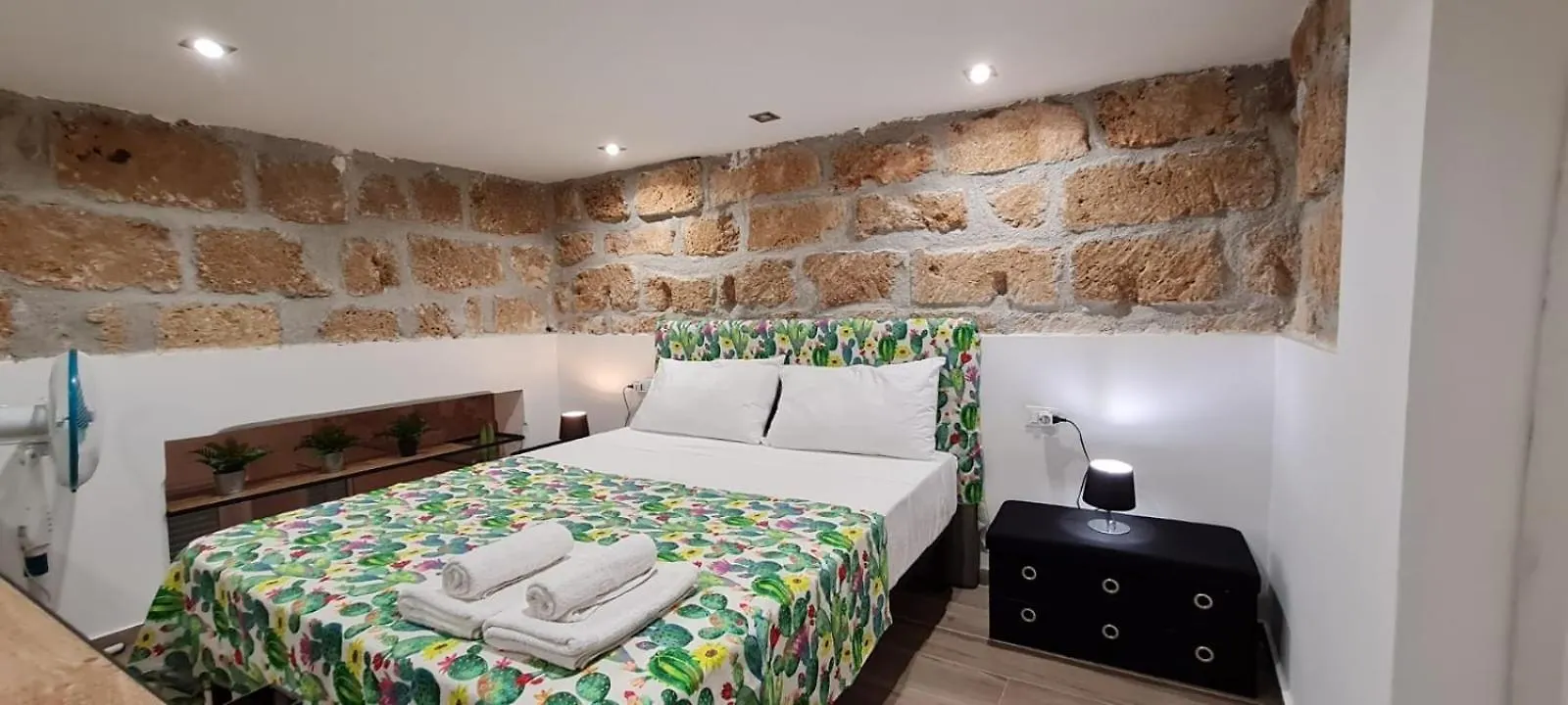 House Orlando Hotel Sferracavallo 2*,  Italy