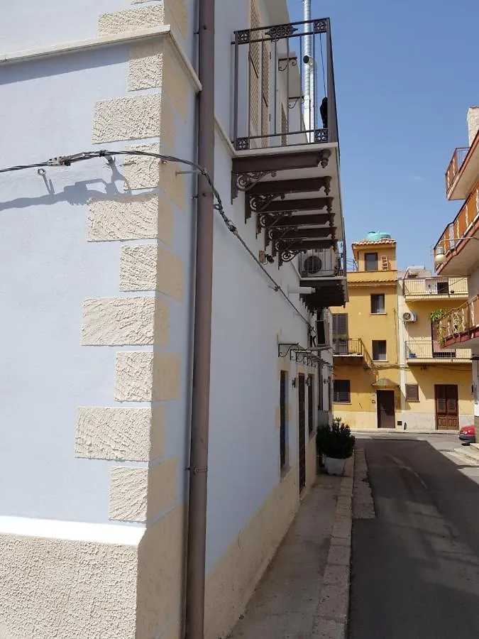 Guest house House Orlando Hotel Sferracavallo
