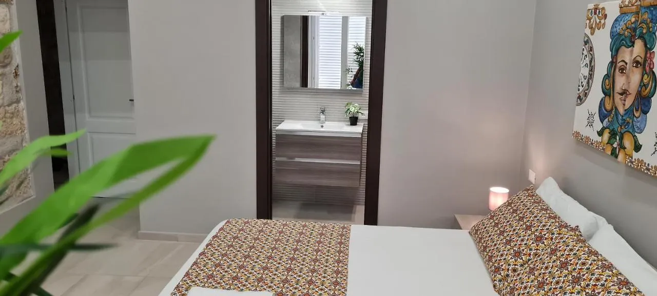 House Orlando Hotel Sferracavallo 2*,  Italy
